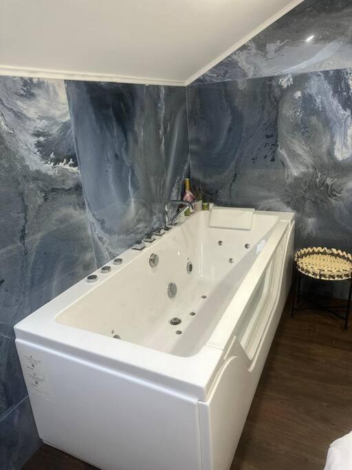 Villa Jacqueline 罗纳河畔沙塞 外观 照片